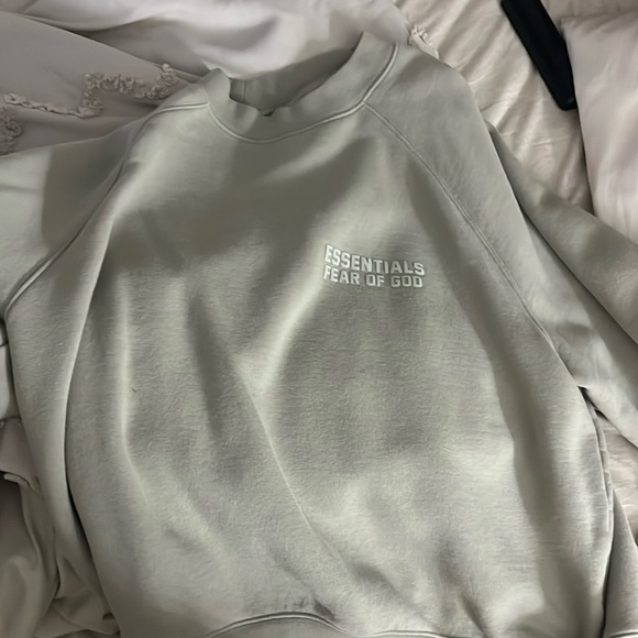 Fear of God essential crewneck. - Picture 1 of 3